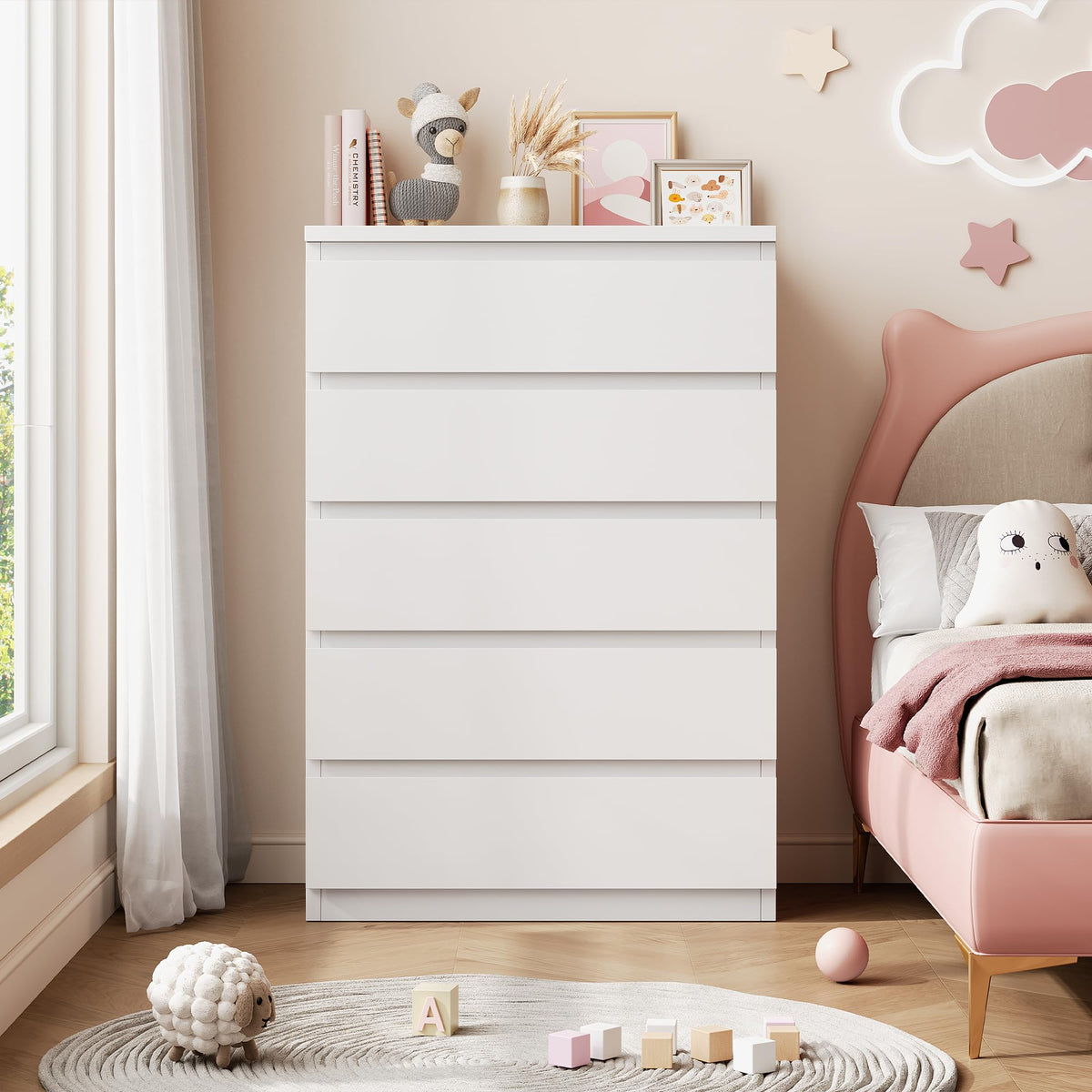 White 5 Drawer Dresser Chest of Drawers M860028